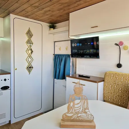 Camper Estatico Cerca Del Medano Y Aereopuerto مكان تخييم *
